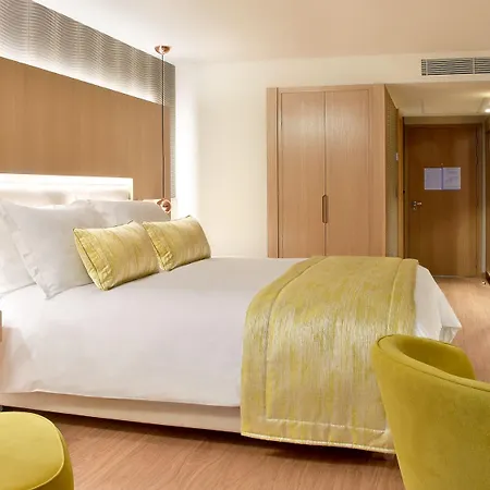 Maestral & Casino Hotel 5*