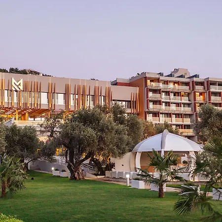 Maestral & Casino 5* Sveti Stefan