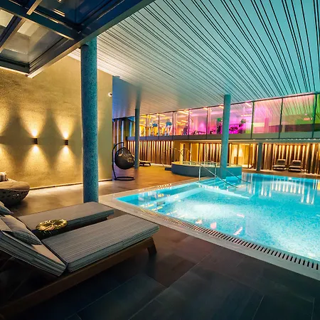 Maestral Resort&casino