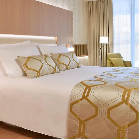 Maestral & Casino Hotel 5*