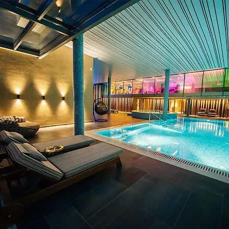 Maestral & Casino 5*