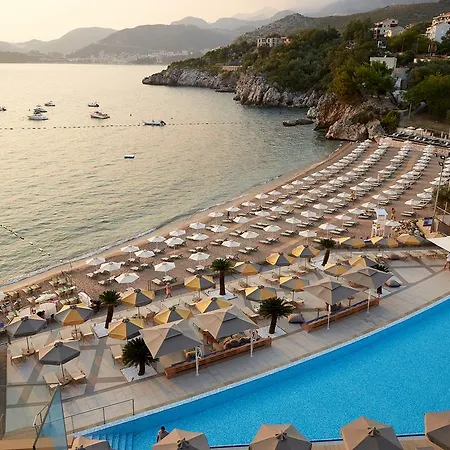 Maestral & Casino Sveti Stefan